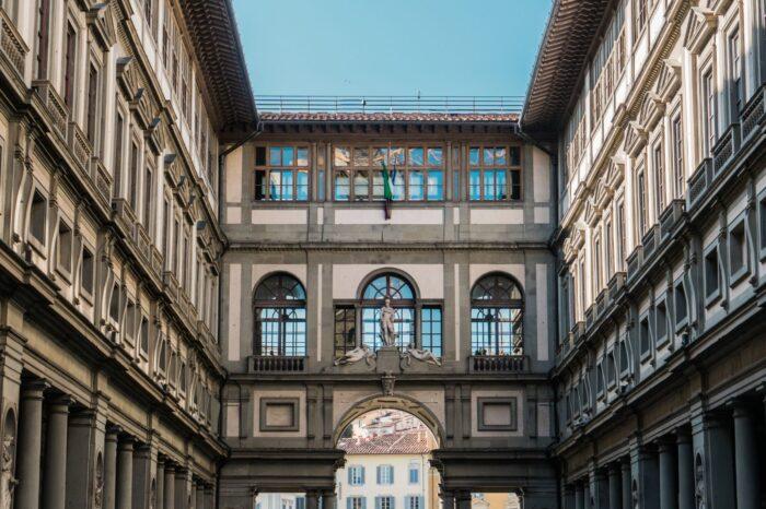 Galleria degli Uffizi e Corridoio Vasariano (semi privata)